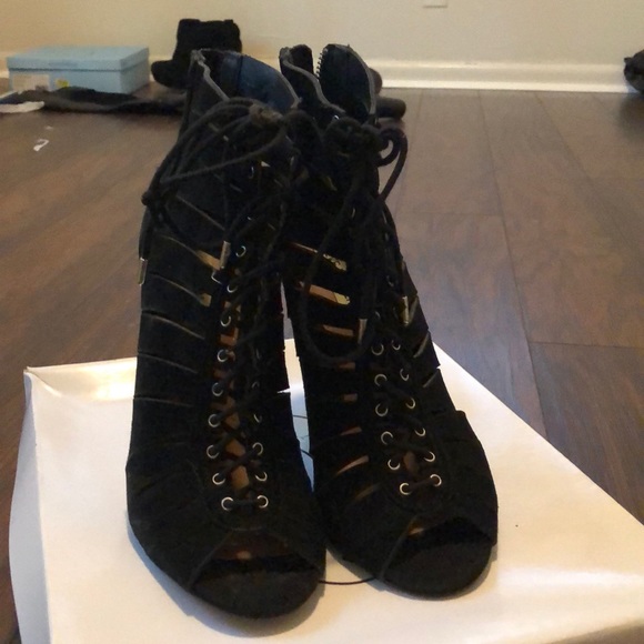 Steve Madden Cyder Heels - Picture 4 of 7